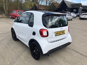 Used smart fortwo 2016 for sale - 77844923: Photo