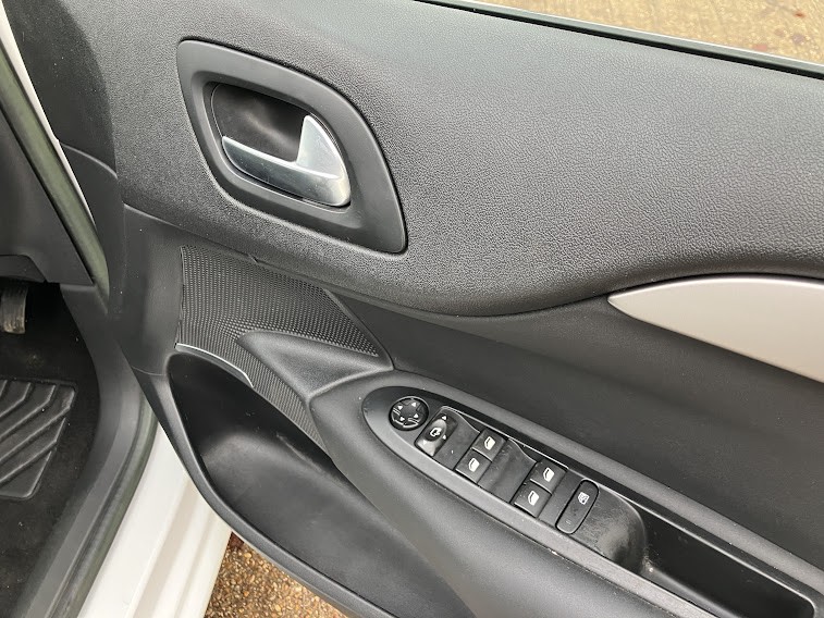 Used Citroen C4 2013 for sale - 76963330: Photo 19