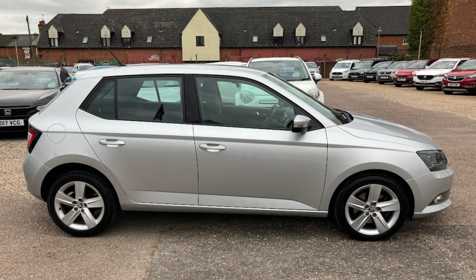 Used Skoda Fabia 2017 for sale - 76777762: Photo 2