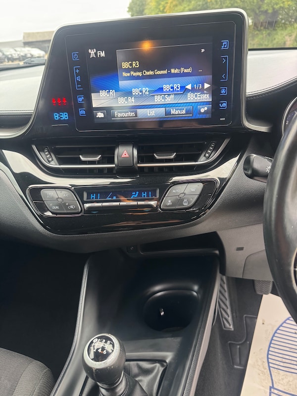 Used Toyota C-HR 2017 for sale - 76075646: Photo 10