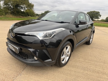 Used Toyota C-HR 2017 for sale - 76075646: Photo 2