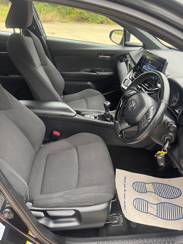 Used Toyota C-HR 2017 for sale - 76075646: Photo 5