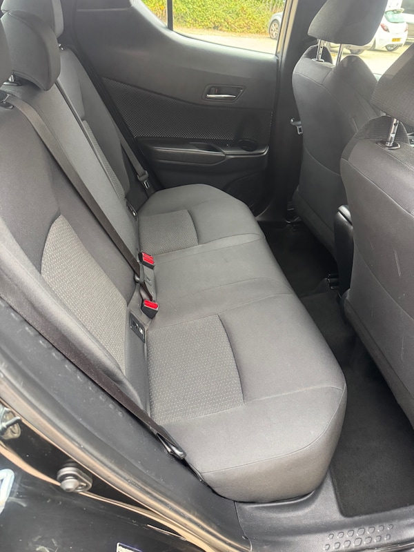 Used Toyota C-HR 2017 for sale - 76075646: Photo 6