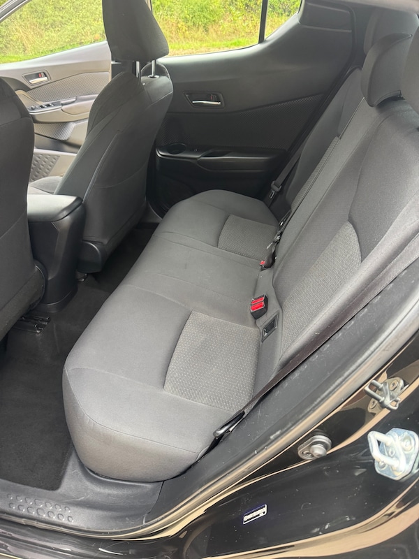 Used Toyota C-HR 2017 for sale - 76075646: Photo 8