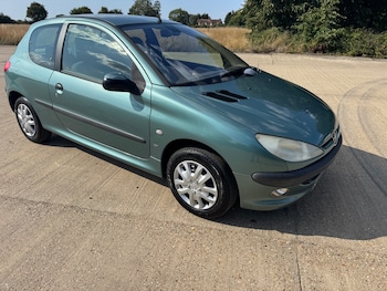 2003 (03) - 1.1 LX 3dr - low miles - long mot