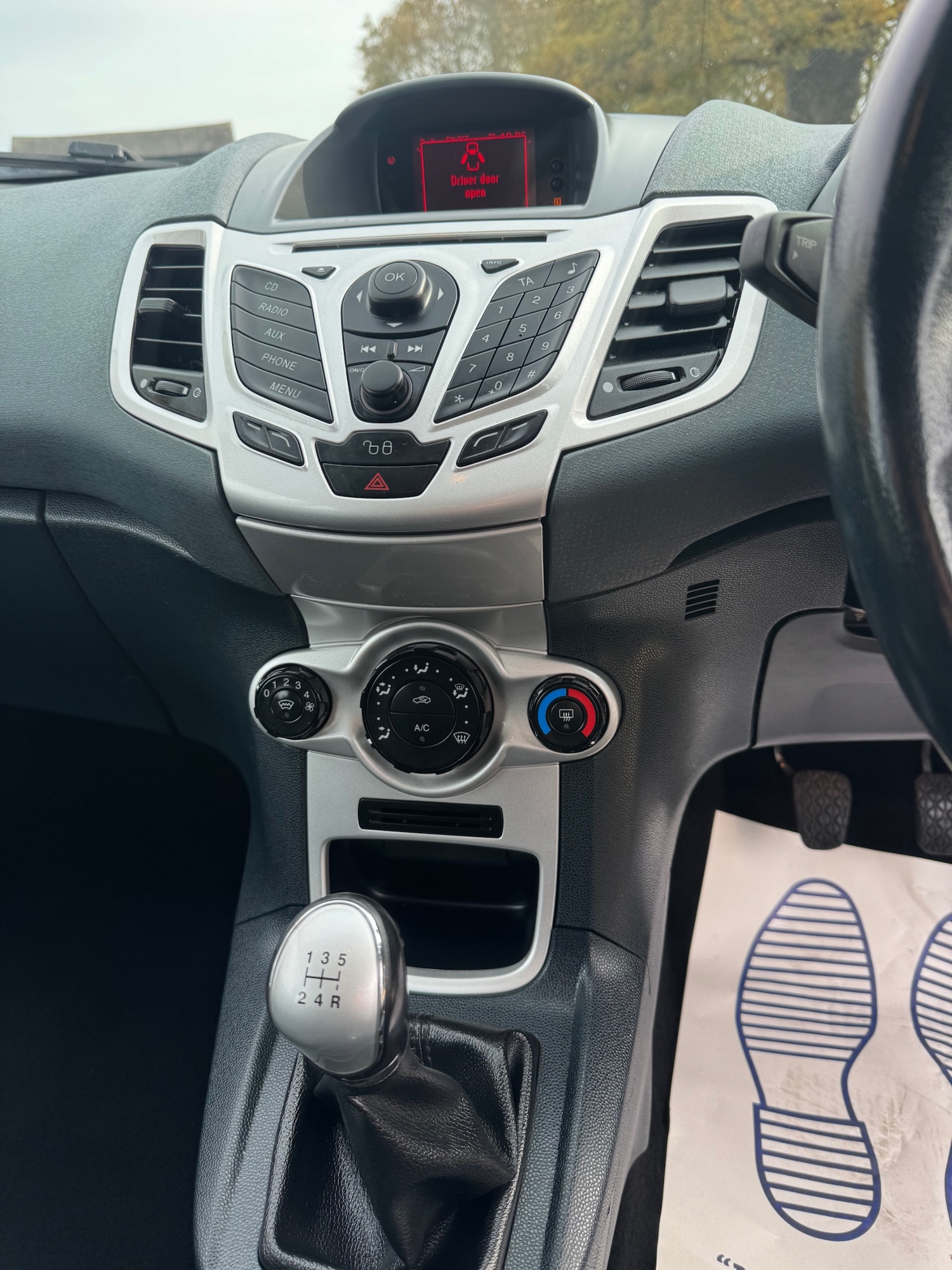 Used Ford Fiesta 2009 for sale - 76490861: Photo 8