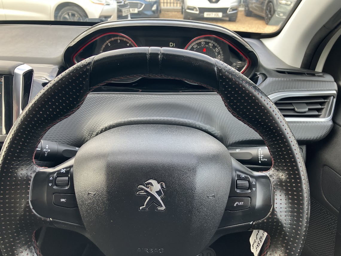 Used Peugeot 2008 2018 for sale - 76791527: Photo 15