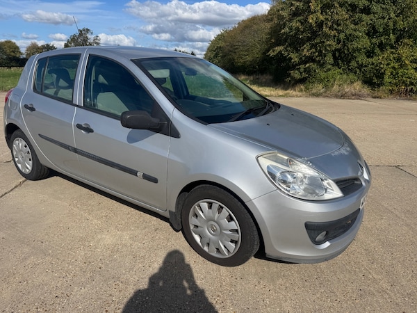 Used Renault Clio 2006 for sale - 76244776: Photo 1