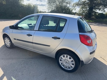 Used Renault Clio 2006 for sale - 76244776: Photo 3