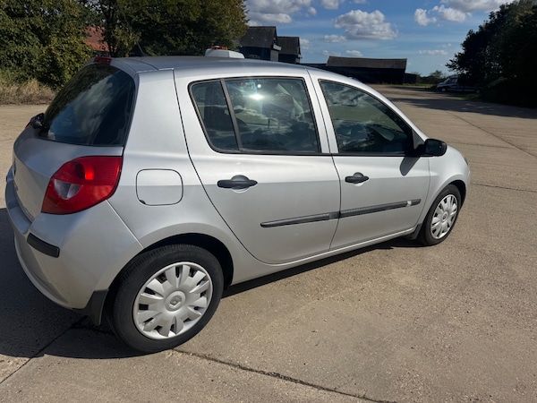 Used Renault Clio 2006 for sale - 76244776: Photo 4