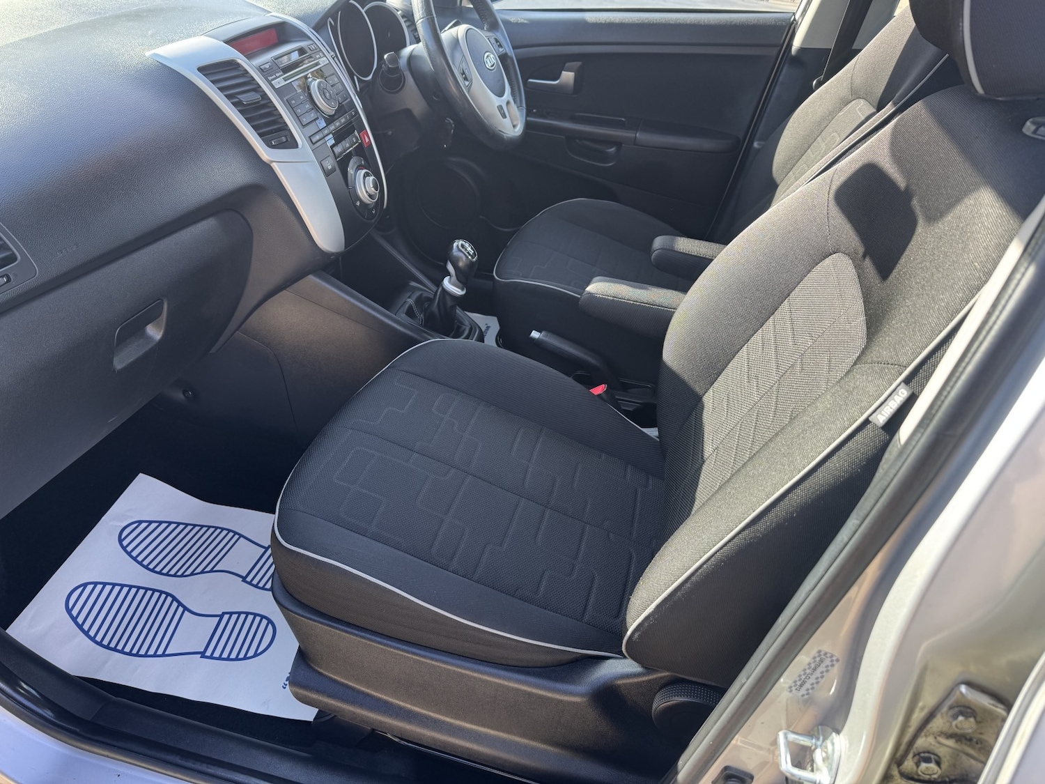 Used Kia Venga 2012 for sale - 76799229: Photo 7