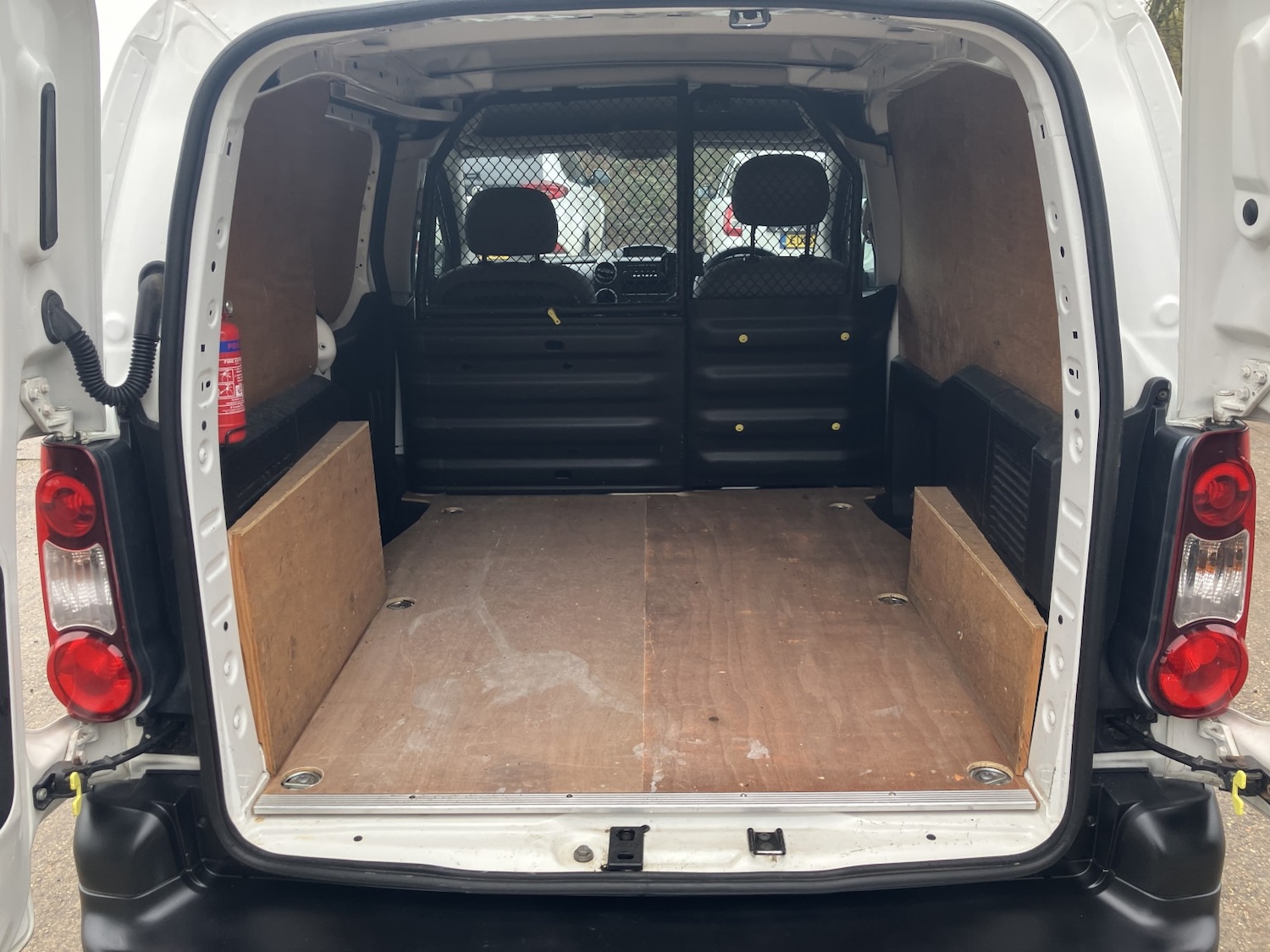 Used Peugeot Partner 2014 for sale - 77694260: Photo 13