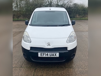 Used Peugeot Partner 2014 for sale - 77694260: Photo