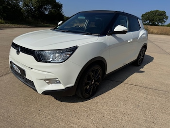 Used Ssangyong Tivoli 2015 for sale - 75354504: Photo