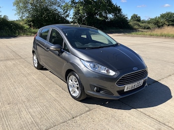 Used Ford Fiesta 2015 for sale - 79115558: Photo