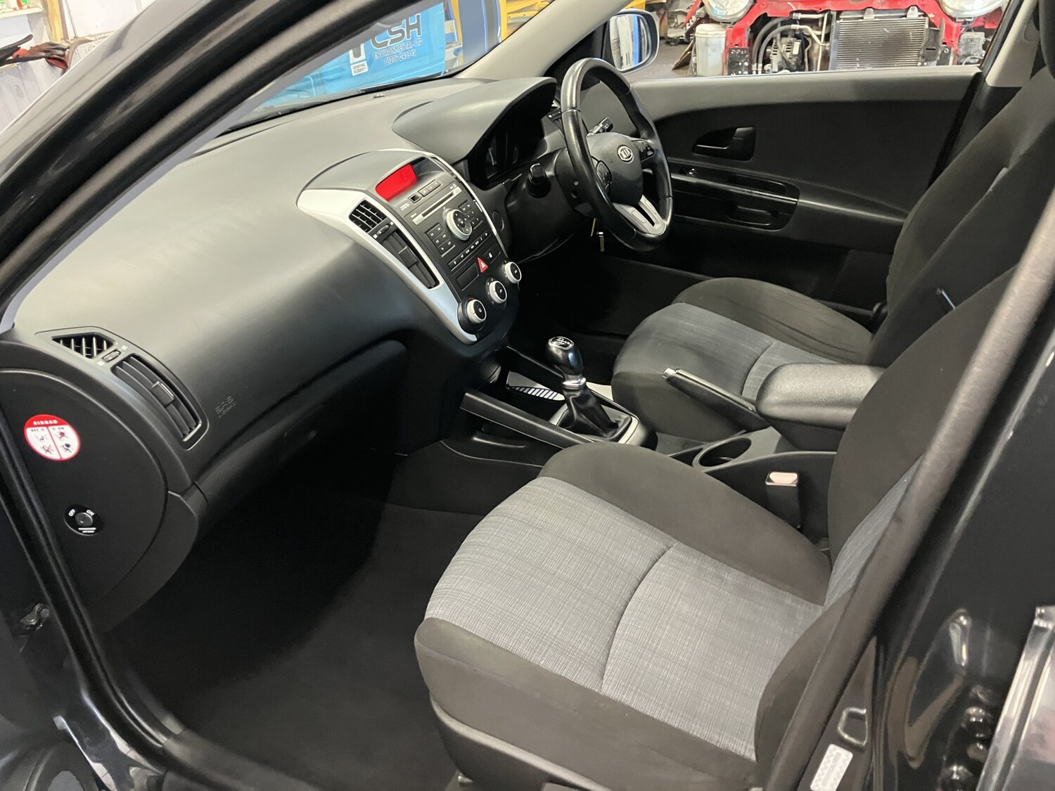 Used Kia Ceed 2010 for sale - 77968674: Photo 24