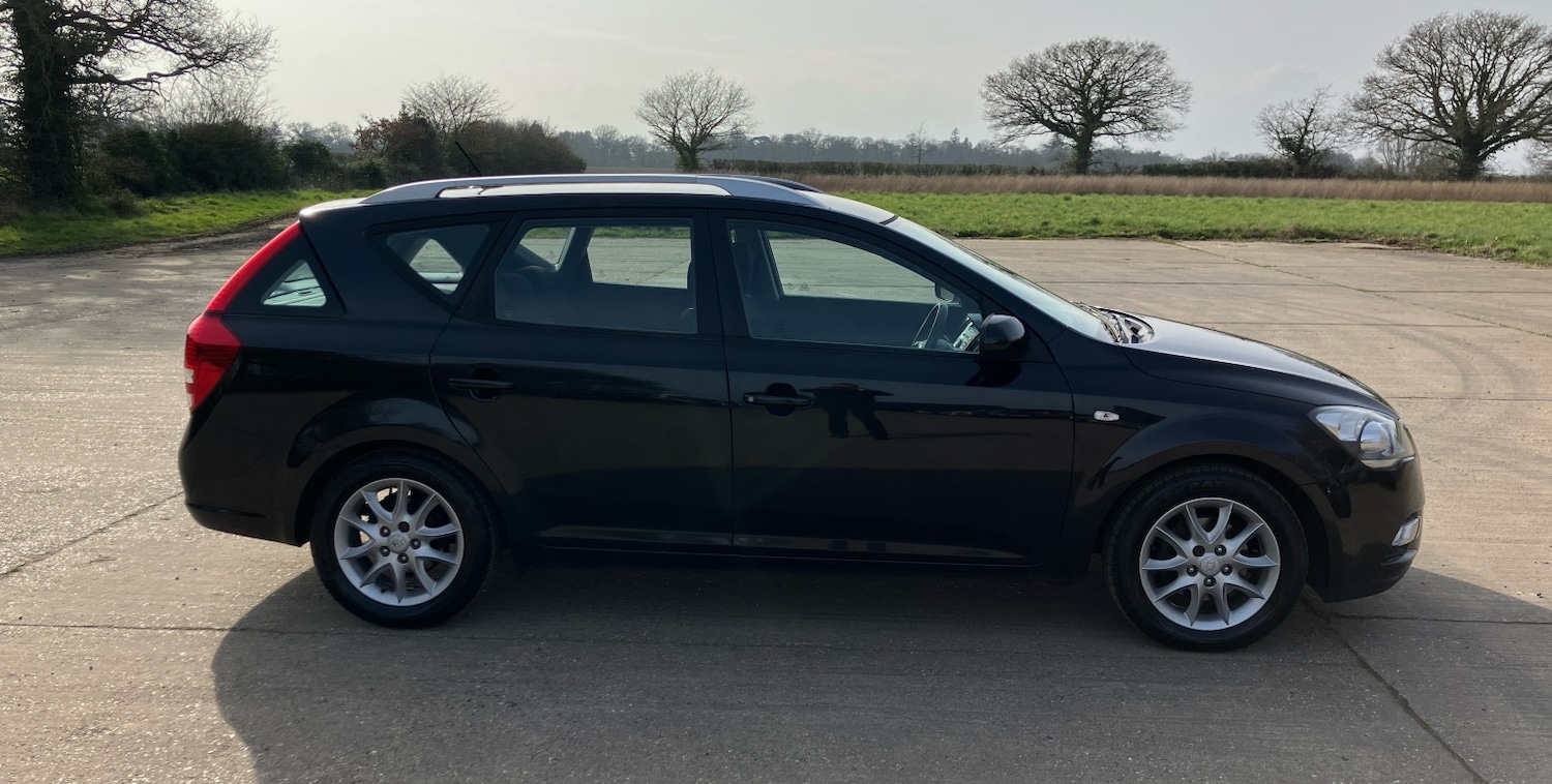 Used Kia Ceed 2010 for sale - 77968674: Photo 3