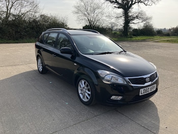 Used Kia Ceed 2010 for sale - 77968674: Photo