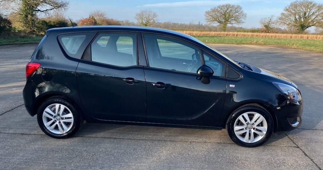 Used Vauxhall Meriva 2015 for sale - 77742869: Photo 2