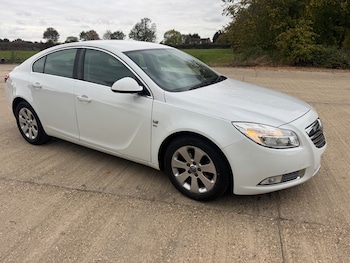 Vauxhall - Insignia
