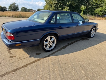 Used Jaguar XJ 2002 for sale - 75596050: Photo