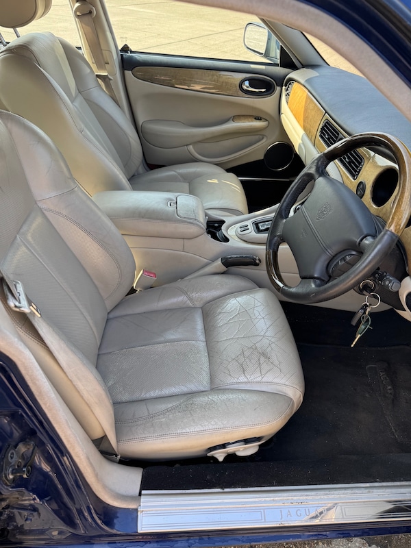 Used Jaguar XJ 2002 for sale - 75596050: Photo 5