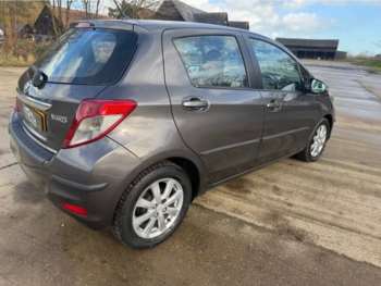 Used Toyota Yaris 2012 for sale - 74865076: Photo