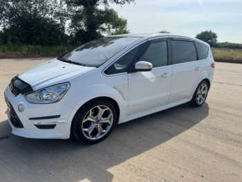 2013 (13) - 2.2 TDCi 200 Titanium X Sport 5dr - full service history