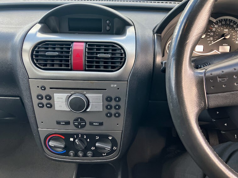 Used Vauxhall Corsa 2004 for sale - 77844980: Photo 20