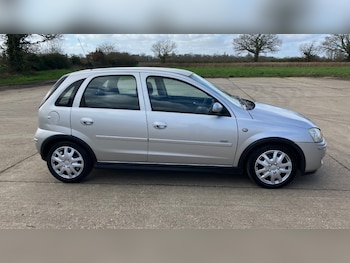 Used Vauxhall Corsa 2004 for sale - 77844980: Photo