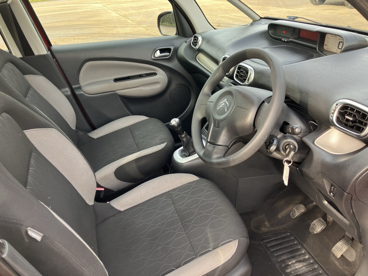 Used Citroen C3 Picasso 2013 for sale - 77622453: Photo 20