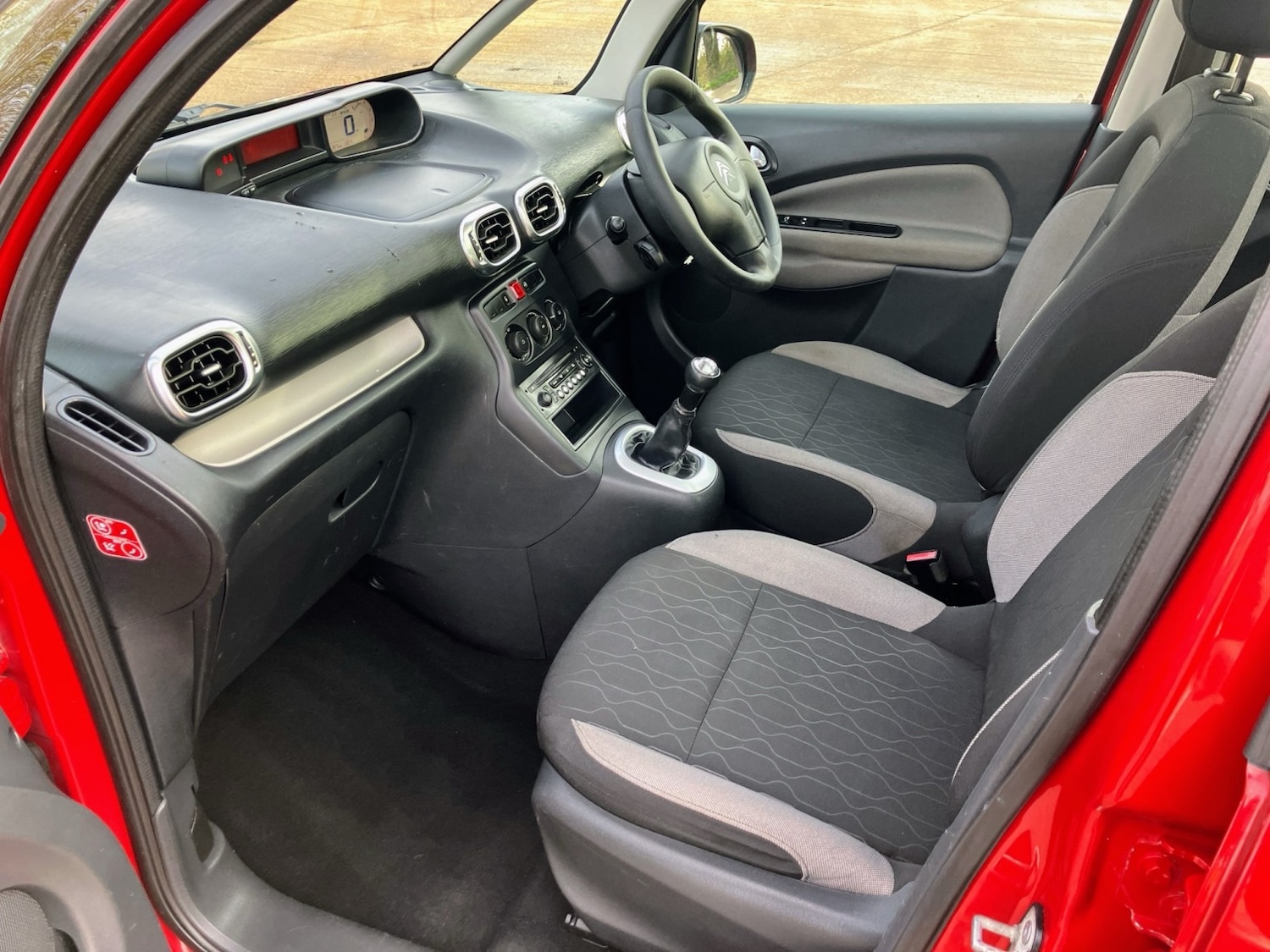 Used Citroen C3 Picasso 2013 for sale - 77622453: Photo 9