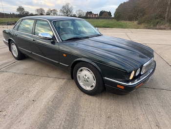 Used Jaguar XJ 1997 for sale - 76615703: Photo