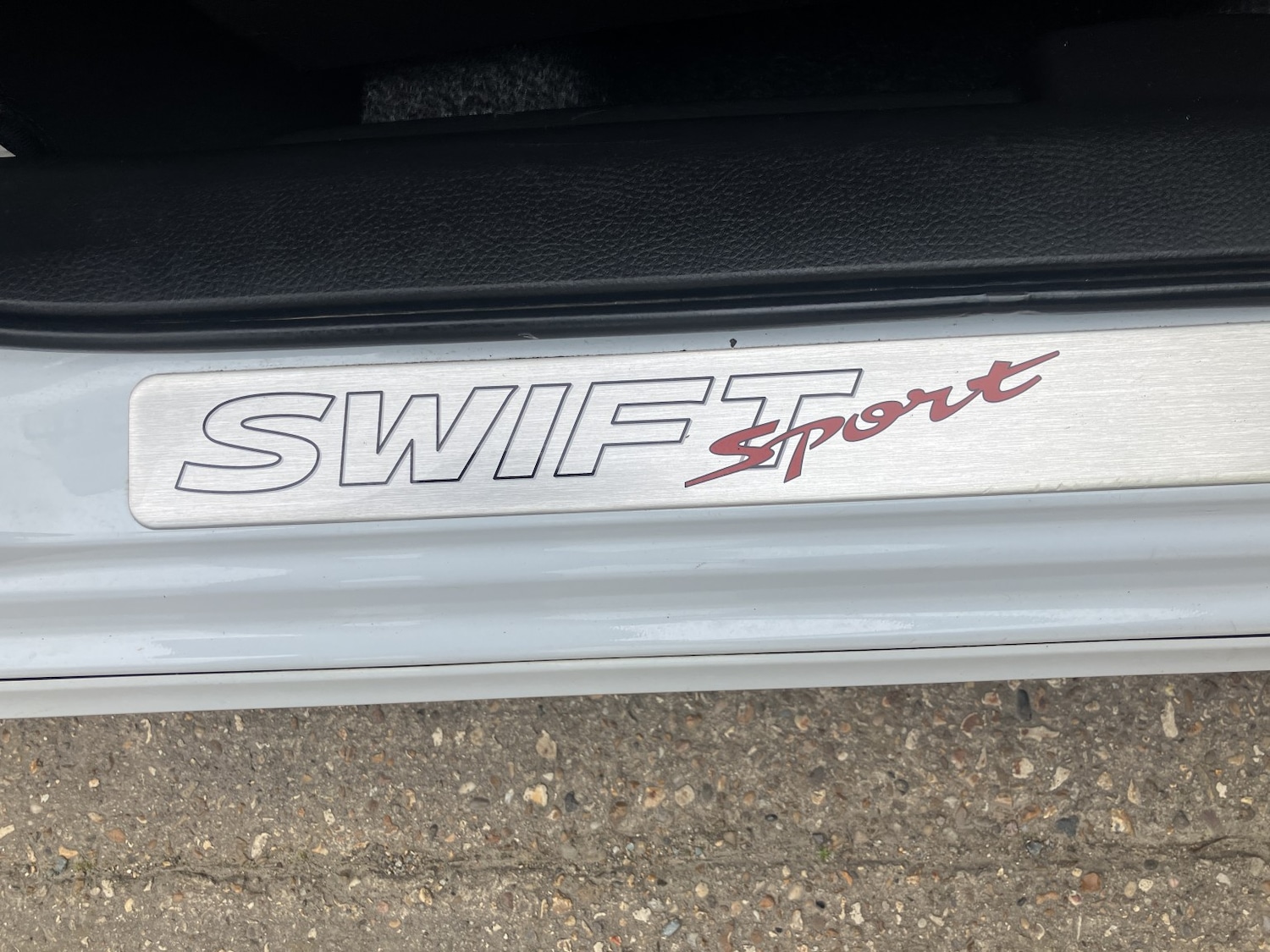 Used Suzuki Swift 2014 for sale - 77906517: Photo 25