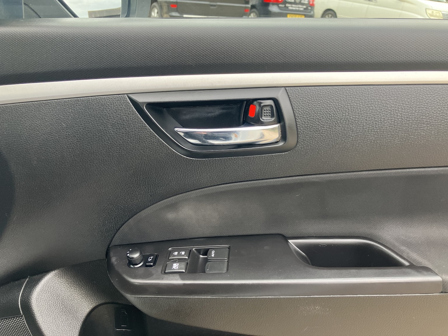 Used Suzuki Swift 2014 for sale - 77906517: Photo 28