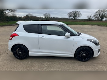 Used Suzuki Swift 2014 for sale - 77906517: Photo