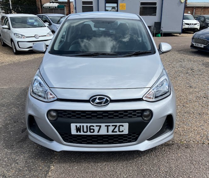 Used Hyundai i10 2017 for sale - 76777767: Photo 4