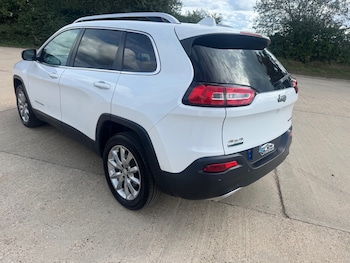 Used Jeep Cherokee 2015 for sale - 75972286: Photo