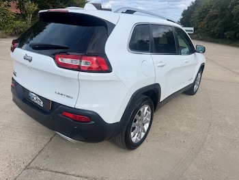 Used Jeep Cherokee 2015 for sale - 75972286: Photo