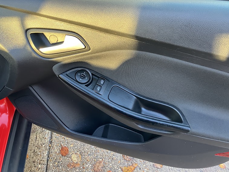 Used Ford Focus 2012 for sale - 76799235: Photo 14