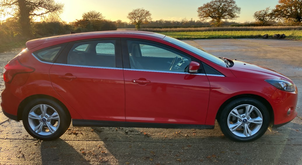 Used Ford Focus 2012 for sale - 76799235: Photo 2