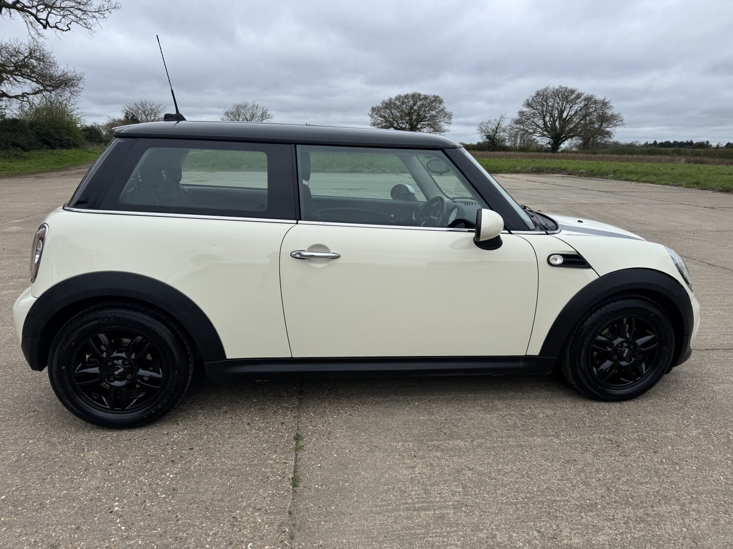 Used MINI Hatch 2011 for sale - 78125116: Photo 10