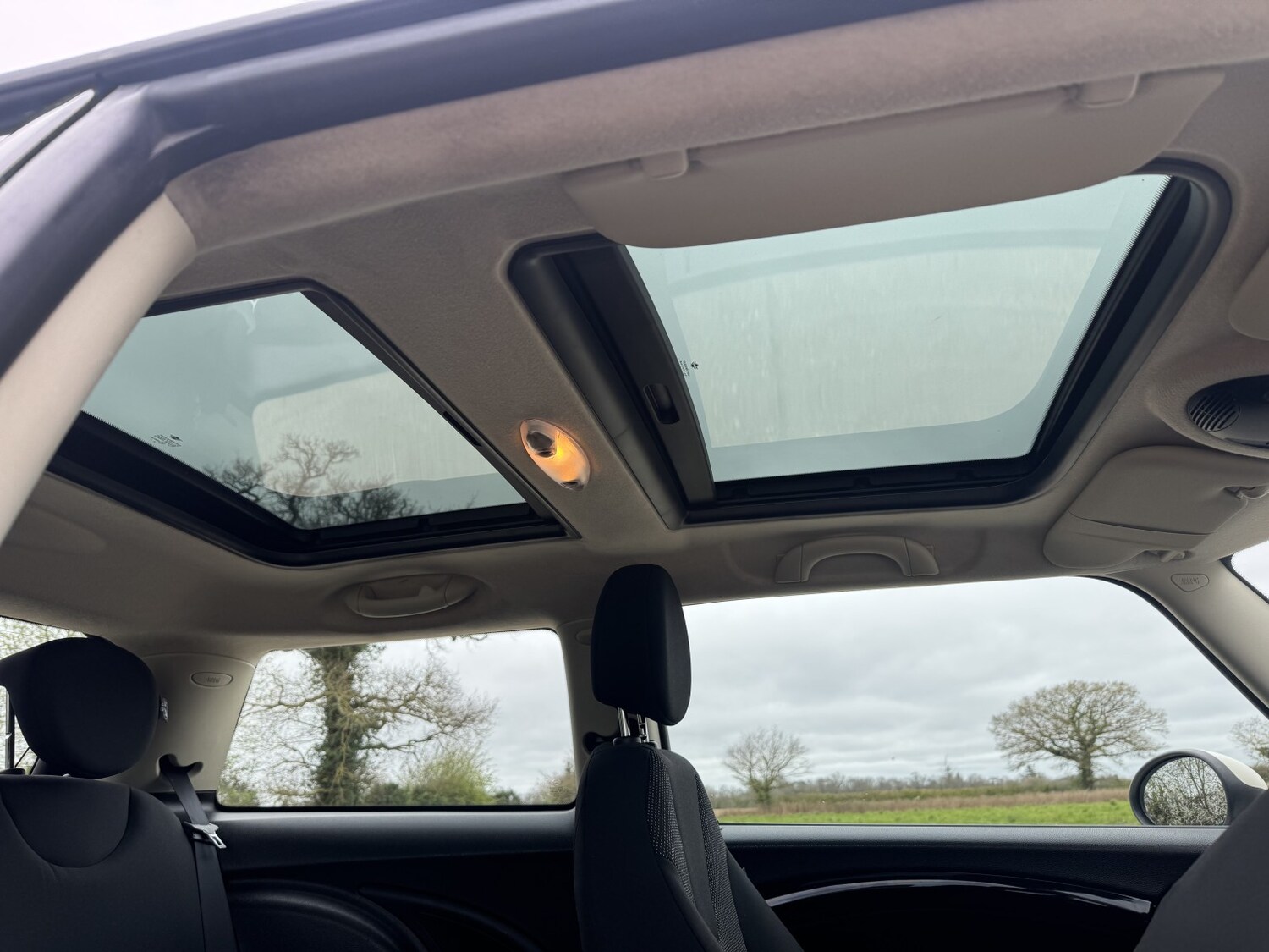 Used MINI Hatch 2011 for sale - 78125116: Photo 14