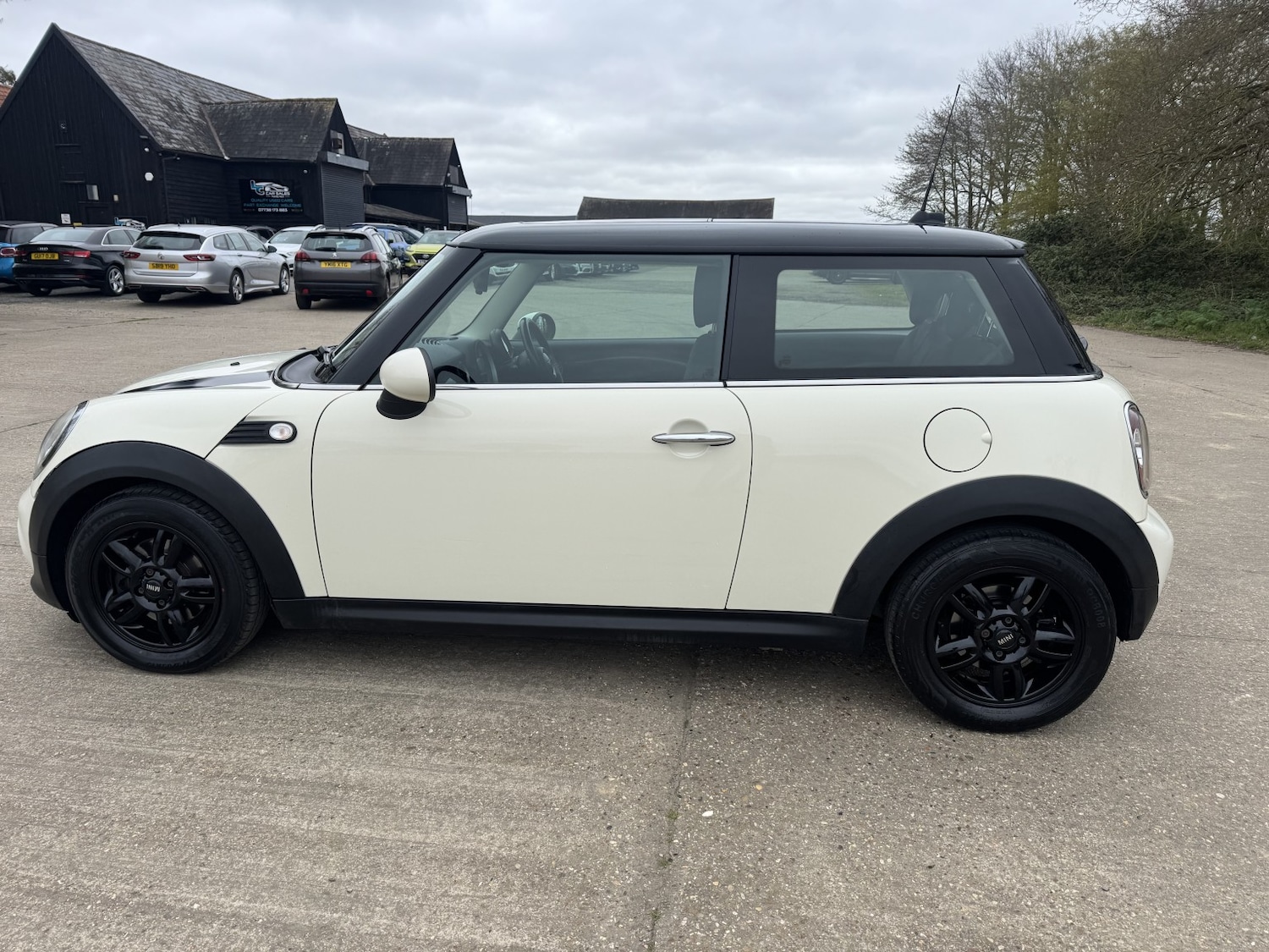 Used MINI Hatch 2011 for sale - 78125116: Photo 4