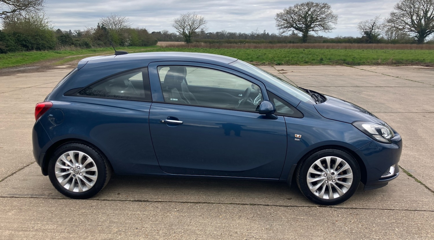 Used Vauxhall Corsa 2015 for sale - 78098287: Photo 3