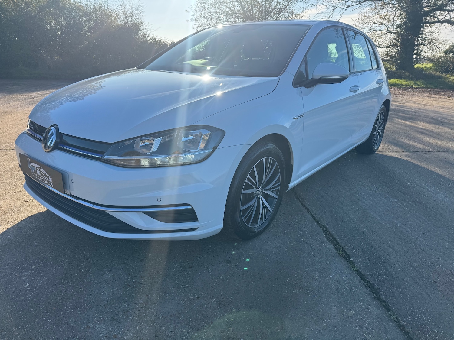 Used Volkswagen Golf 2018 for sale - 76706229: Photo 2