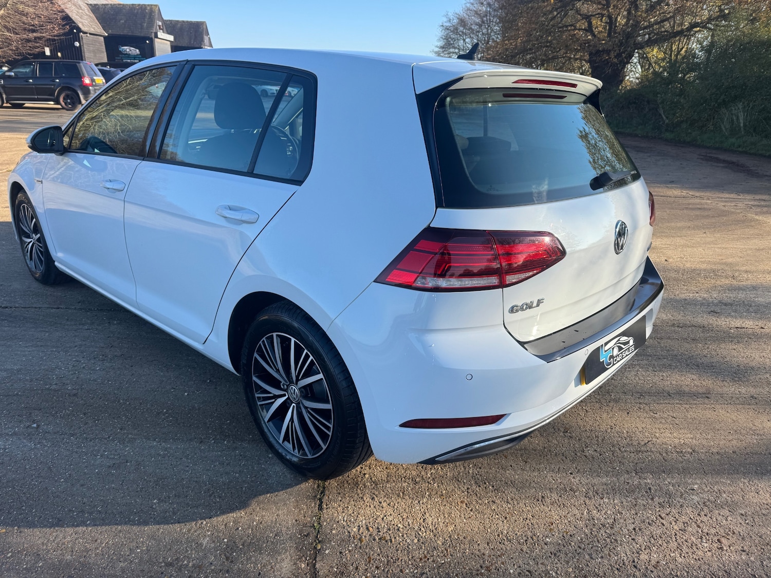 Used Volkswagen Golf 2018 for sale - 76706229: Photo 3