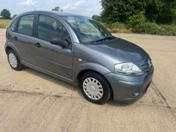 2009 (59) - 1.4i VTR 5dr -1 lady owner - full service history - 14 stamps