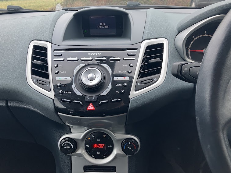 Used Ford Fiesta 2010 for sale - 77313931: Photo 17