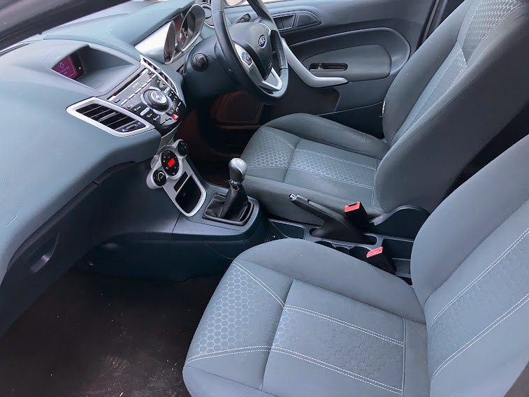 Used Ford Fiesta 2010 for sale - 77313931: Photo 8